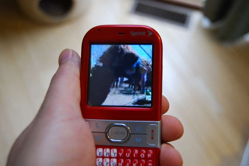 Illustration for article titled Palm Centro Unboxed and Reviewed (Verdict: Yep, Definitely Gonna Sell Loads of 'Em)